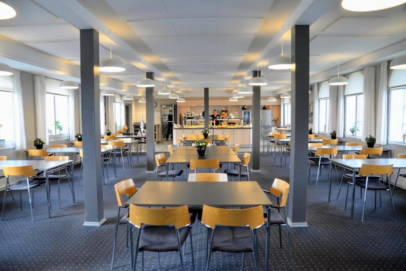 Albergue Stoberiet Svendborg Exterior foto The cafeteria at the University of Stavanger